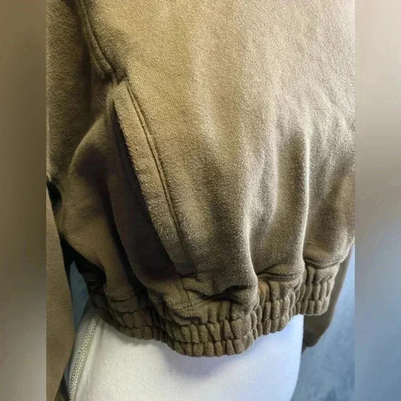 Pacsun brown cropped sweatshirt with front side pockets size S - Picture 8 of 9
